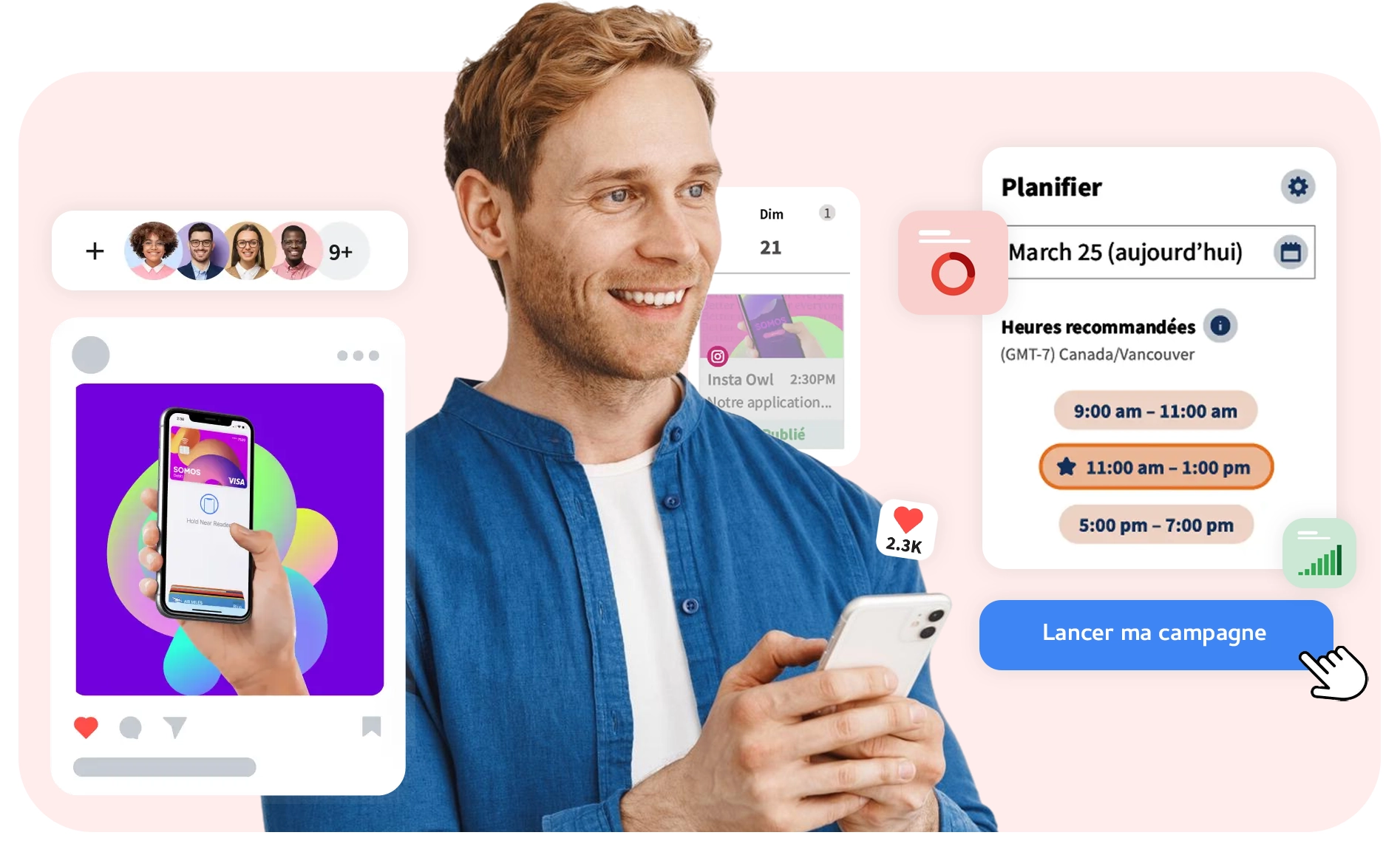 Homme qui est en train de booster son marketing digital et ses réseaux sociaux avec son téléphone